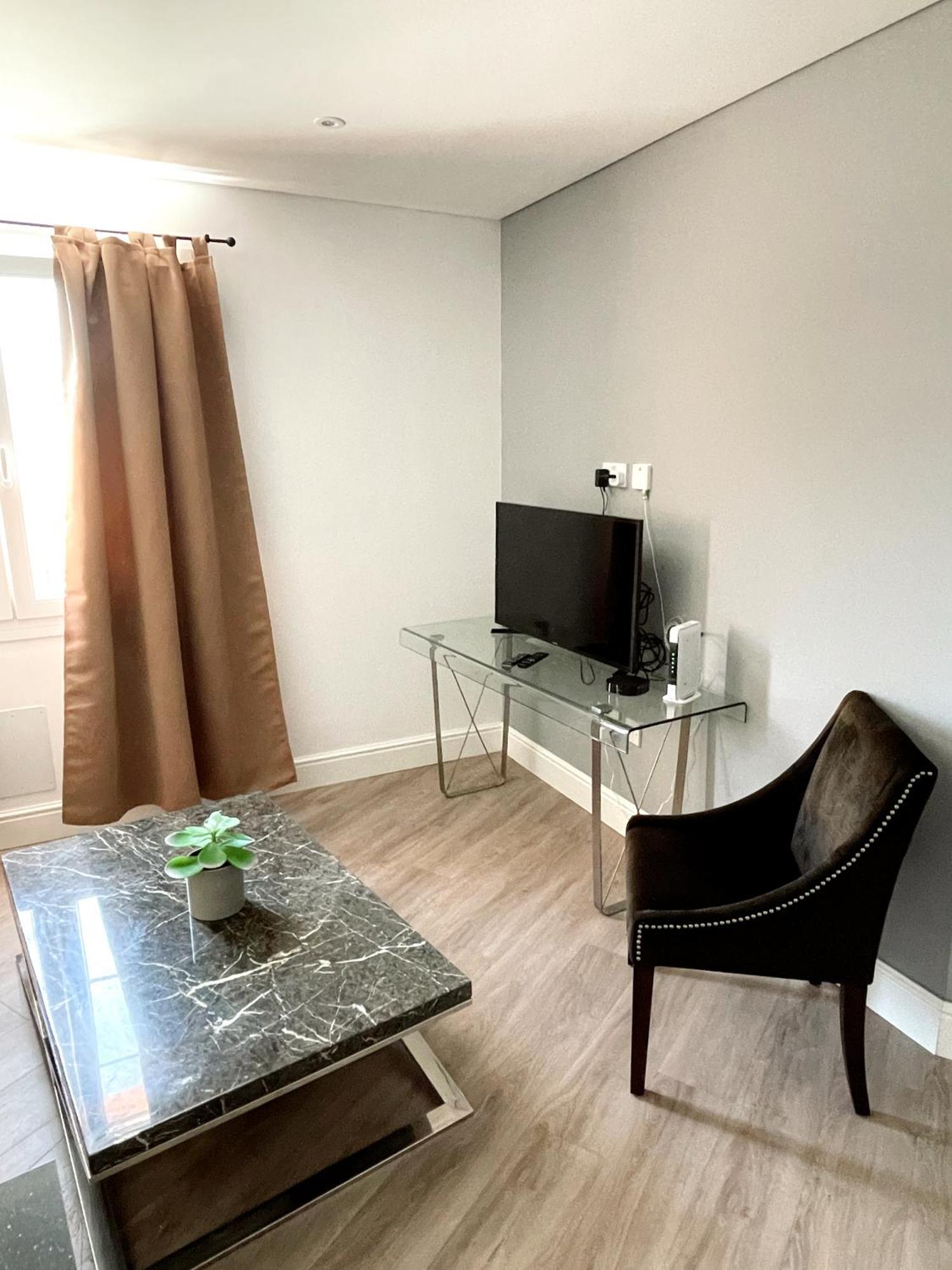 Deluxe City Centre Two Bedroom - Grand Central House Gibraltar Exteriér fotografie
