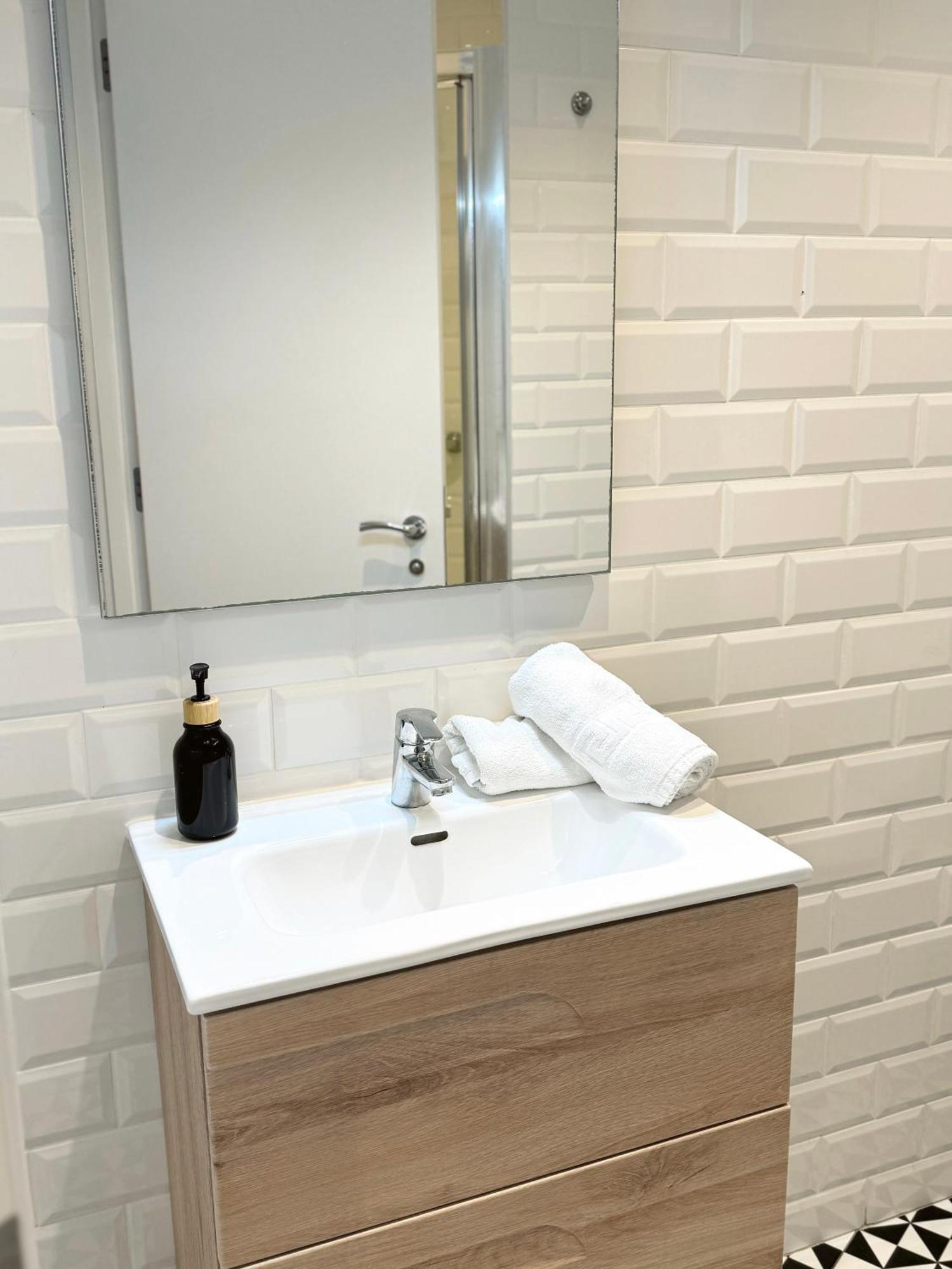 Deluxe City Centre Two Bedroom - Grand Central House Gibraltar Exteriér fotografie