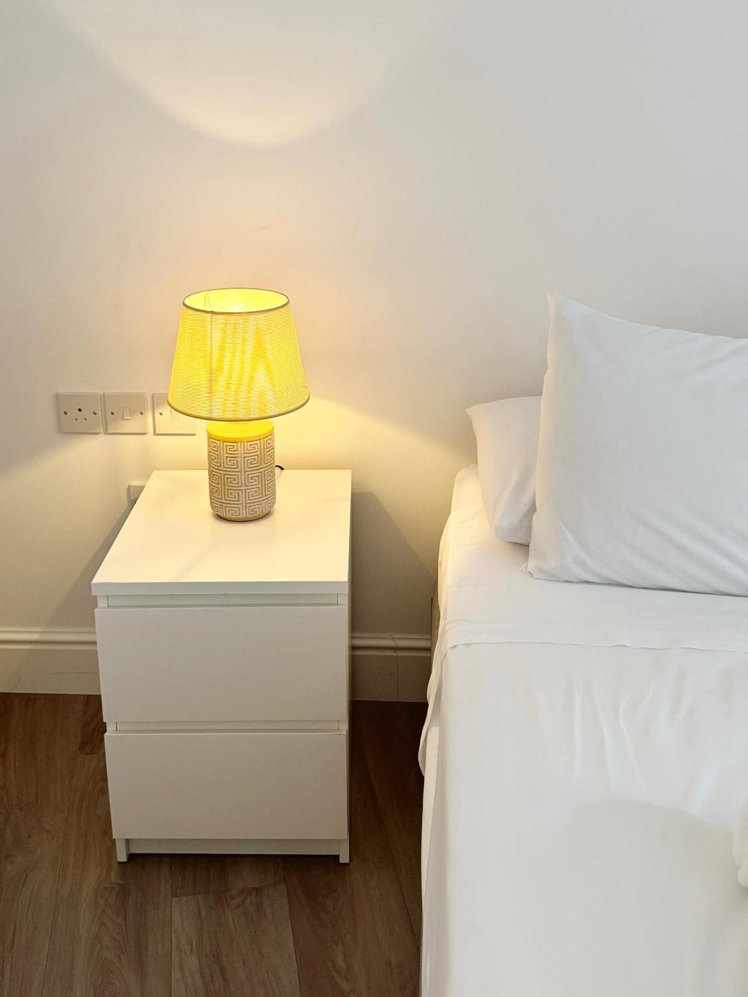 Deluxe City Centre Two Bedroom - Grand Central House Gibraltar Exteriér fotografie
