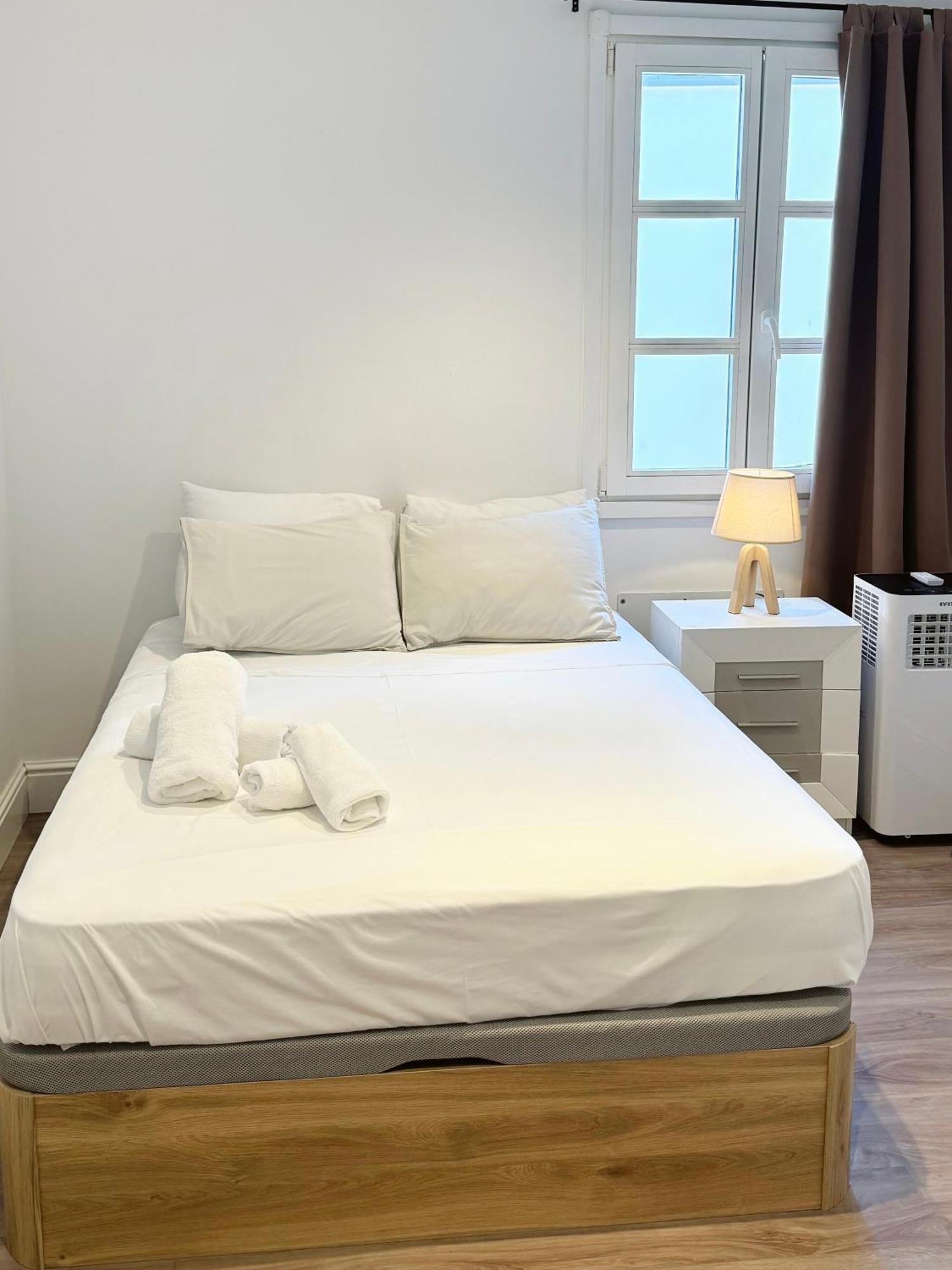 Deluxe City Centre Two Bedroom - Grand Central House Gibraltar Exteriér fotografie