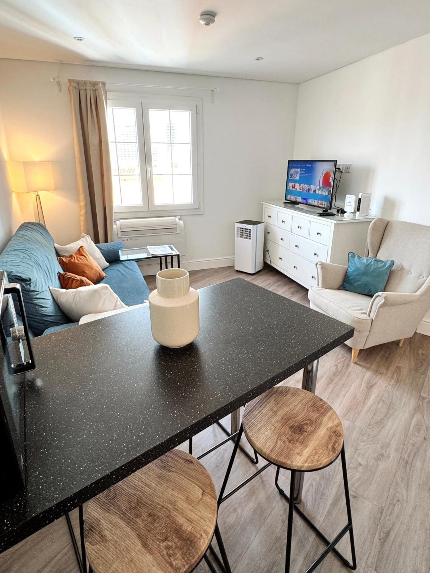 Deluxe City Centre Two Bedroom - Grand Central House Gibraltar Exteriér fotografie